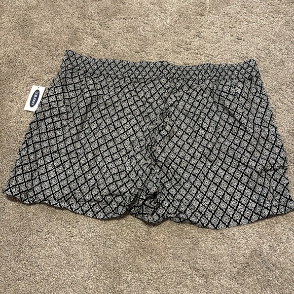 Old Navy Shorts - Picture 3 of 3